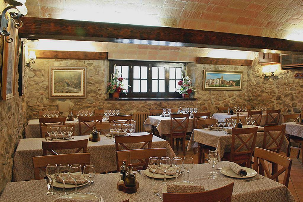 Hotel-Restaurante La Quadra Maçanet de Cabrenys Esterno foto