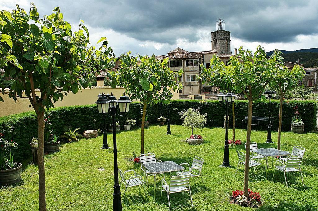 Hotel-Restaurante La Quadra Maçanet de Cabrenys Esterno foto